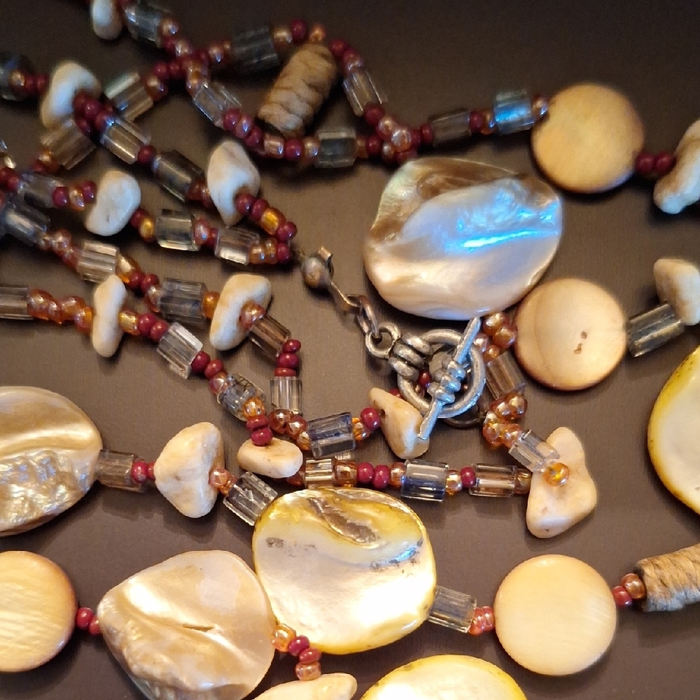 Shell, Stone & Bead Necklace - Picture 4 of 4